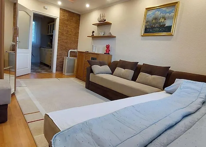 Imi's Apartament *